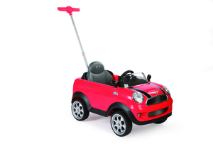 מכונית MINI COOPER עם מוט דחיפה