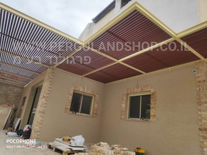 פרופיל אלומיניום 20*40 מ"מ דמוי עץ כהה יוקרתי עם טקסטורה המיועד לחיפוי קירות / הצללה / גידור ועוד...