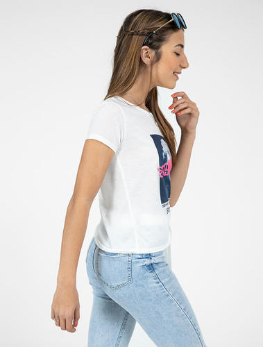 חולצת בייסיק עם דפוס