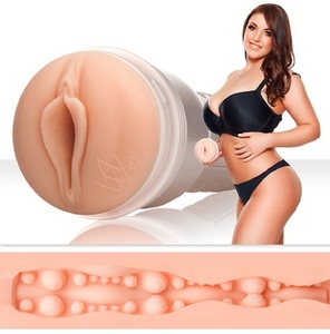 פלאשלייט לאוננות כוכבת סקס  fleshlight Angela White