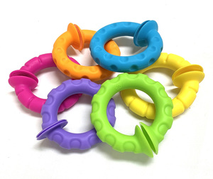 נשכנים בשרשרת FAT BRAIN TOYS