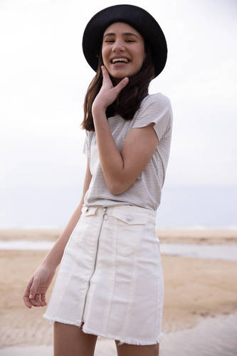 חצאית דריל עם רוכסן וכיסים