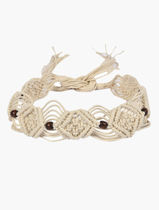 חגורת קרושה וחרוזי עץ