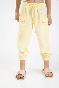 מכנסיים רחבות לקטנטנות