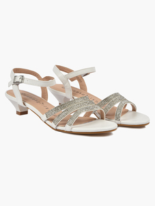 סנדל יהלומים