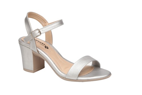 סנדל עקב בצבע כסף AEROFLEXY