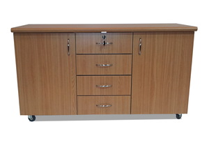 שלוחה מהודרת הכולל 2 דלתות ומגירות אמצע