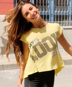 טי שירט פתח גב