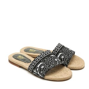 כפכפי בנדנה בצבע שחור 36-42 MIZU