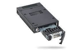 מארז לדיסק חיצוני נייד   2.5" U.2 NVMe SSD Mobile Rack For External 3.5" Drive Bay