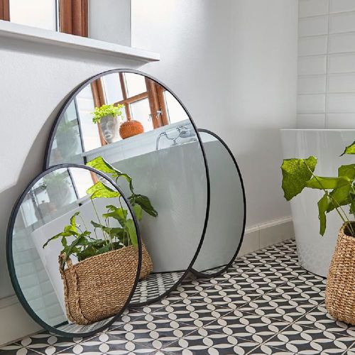 מראות מעוצבות, צבע שחור גדלים 50 , 60 ו 80 ס