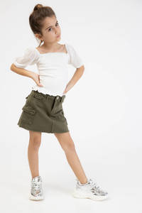 חצאית מיני עם כיסים