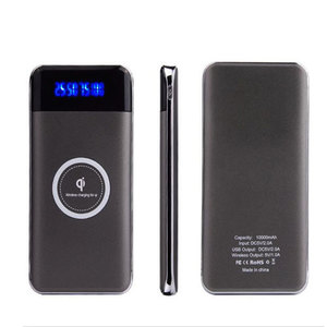 מטען נייד עם טעינה אלחוטית QI