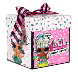 LOL הפתעת המתנה - בובה עם 8 הפתעות