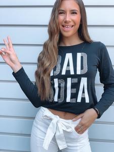 חולצת בייסיק עם דפוס