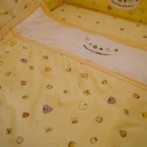 שמיכת קווילט "דבורה"