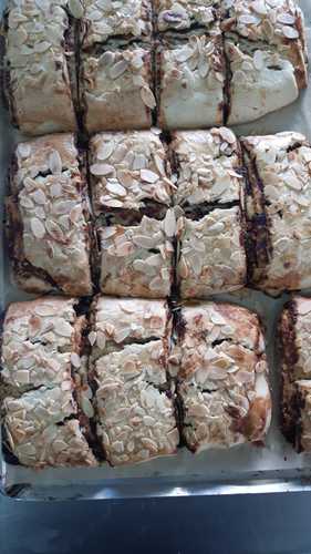 ממזייר במילוי תפוחים ותמרים- מאפה מזרח אירופאי