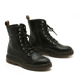 מגפונים עם שרוכים בצבע שחור | 36-42 |  MIZU