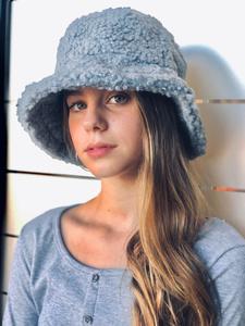 כובע באקט פרווה