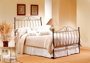 מיטת מתכת אדווה