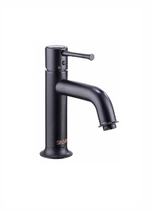 ברז אמבט מסדרת מארי גימור שחור מט