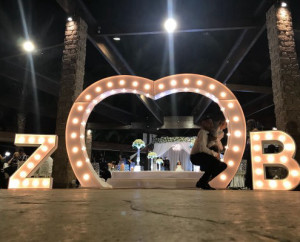 אותיות מוארות + גשר לב מואר ענק