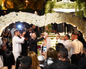 אותיות פרחים + לב פרחים ענק