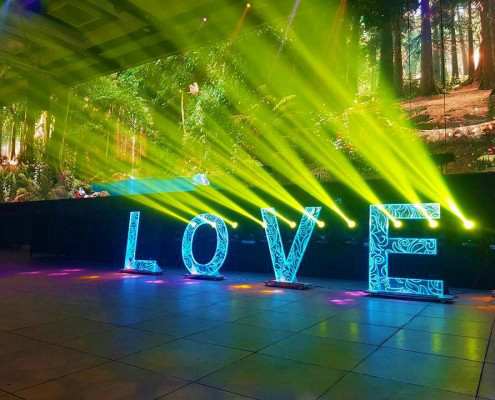 אותיות לד צבעוניות