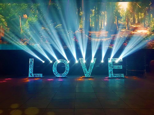 אותיות לד צבעוניות