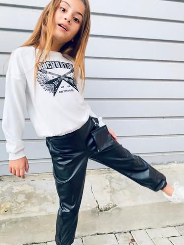 מכנס דמוי עור עם תיק