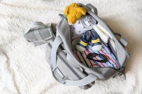 תיק עגלה beaba  דגם ג'נבה צבע אפור 