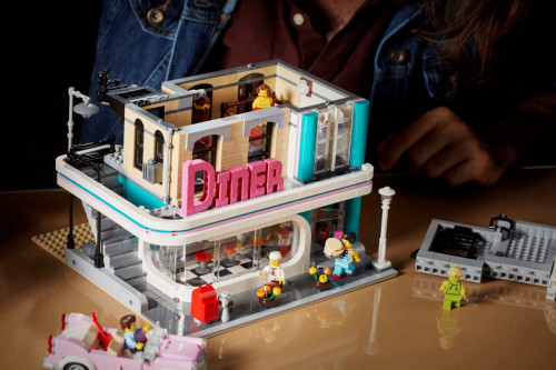 לגו קריאטור - דאון טאון דינר  10260