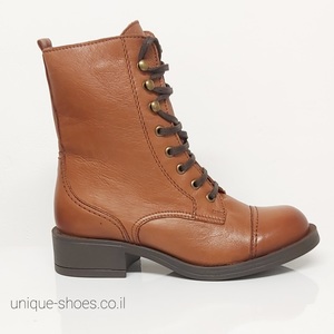 מגפיים מעור עם שרוכים בצבע קאמל | 36-41 | UNIQUE SHOES 