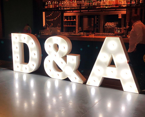 אותיות מוארות לאירוע