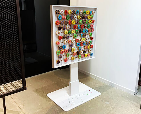 קיר דונאטס מעוצב