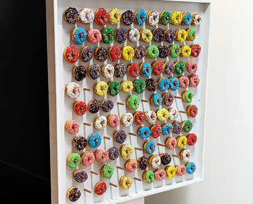 קיר דונאטס מעוצב