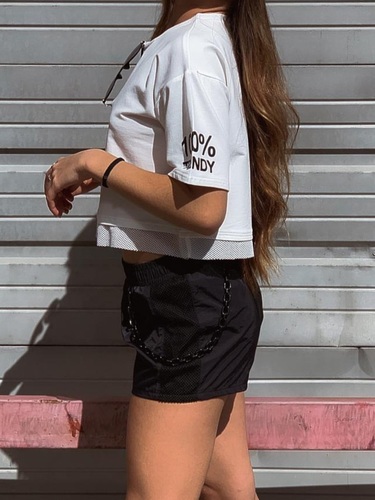 שורט ניילון עם שילוב רשת