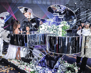 כניסת פסנתר כנף מראות