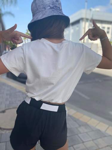 חולצה עם גומי