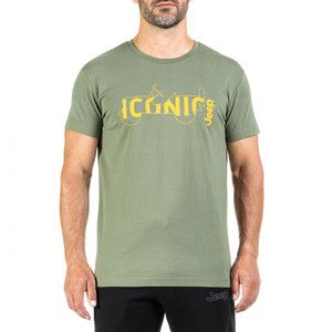 J101875 - טי שירט גברים Jeep® ICONIC" WILLYS PRINT צבע זית רך-קארי Jeep® COLLECTION