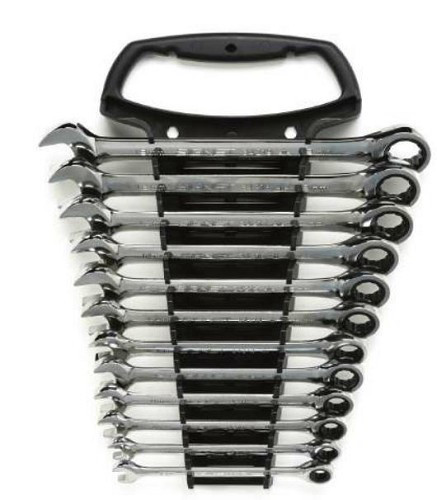 סט רינג פתוח רצ'ט לתליה בפינת העבודה דגם 34267 מבית SIGNET