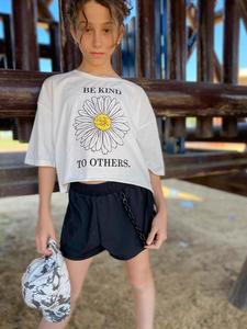 חולצה קרופ עם דפוס