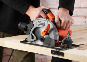 מסור עגול חשמלי 1,500W דגם B-CS1550 מבית Black & Decker