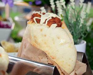 עמדת פלאפל אותנטית