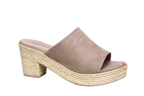 כפכף  עקב עם פלטפורמה בצבע בז' | 36-41 | 7121 AEROFLEXY