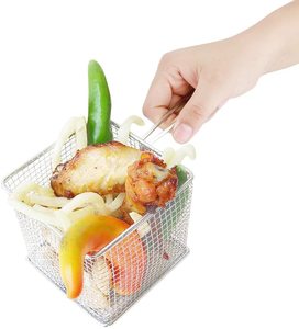 סל מיניאטורי להגשת טוגנים מרובע 10x10x6 ס"מ