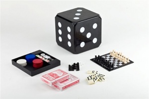 סט 6 משחקים בקופסת אחסון בצורת קוביה גימיק מתנות