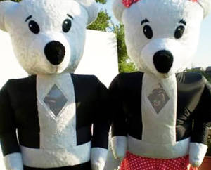 בובות פנדה ענקיות