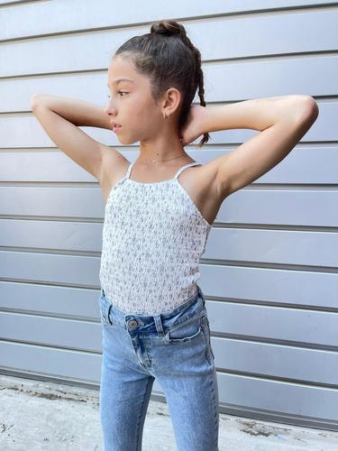 גופיית ציפקות פרחונית