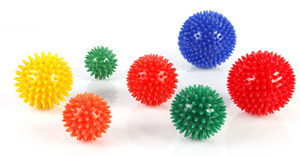 כדור תחושה זיזים 9 ס"מ סגול/אדום/כחול